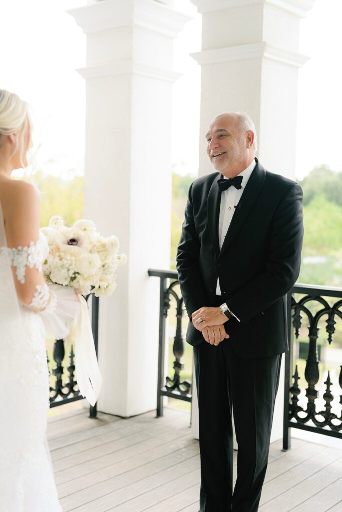 Father’s emotional reaction seeing bride for first time on wedding day