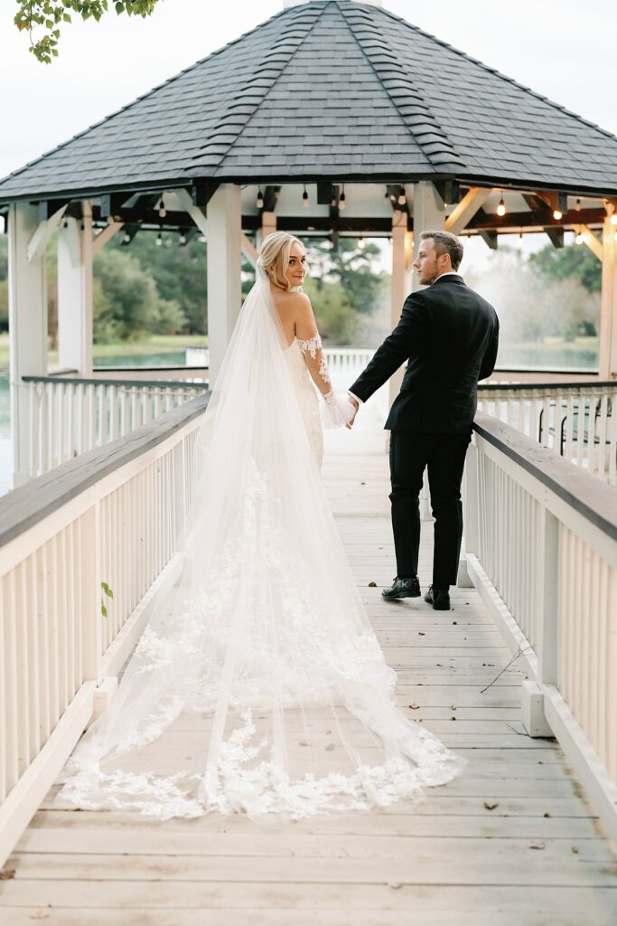 Bride and groom portraits at Sandlewood Manor